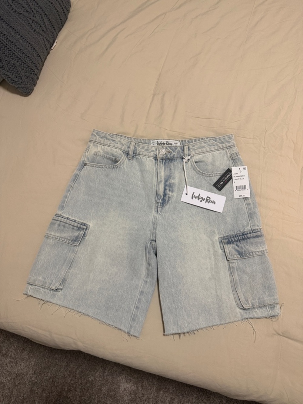 Women Light Wash Denim Cargo Shorts
